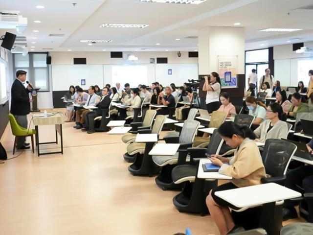 คณะศิลปศาสตร์ มหาวิทยาลัยพะเยา เข้าร่วมอบรมเชิงปฏิบัติการ “OBE-Oriented Curriculum Design with Generative AI” จัดโดยกองบริการการศึกษา มหาวิทยาลัยพะเยา