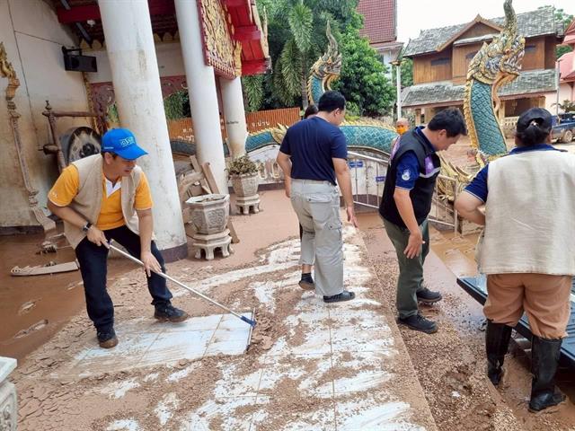 UP Extends Aid to Staff and Students Affected by Floods in Phayao and Nan Provinces