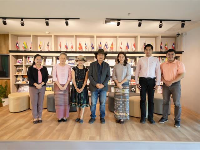 คณะศิลปศาสตร์ให้การต้อนรับ ดร.พิบูลย์ศักดิ์ ลครพล ศิลปินแห่งชาติ สาขาวรรณศิลป์ ในกิจกรรม "นักเขียนพบนักอ่านบนเส้นทางวรรณกรรมวิจารณ์”