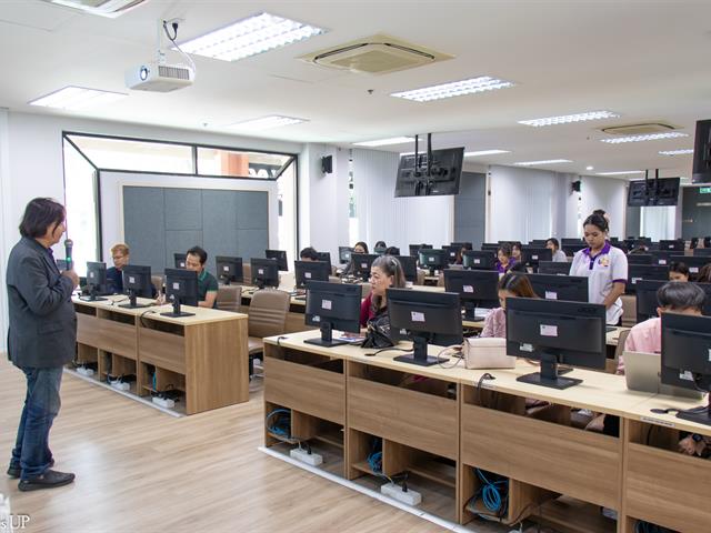 คณะศิลปศาสตร์ให้การต้อนรับ ดร.พิบูลย์ศักดิ์ ลครพล ศิลปินแห่งชาติ สาขาวรรณศิลป์ ในกิจกรรม "นักเขียนพบนักอ่านบนเส้นทางวรรณกรรมวิจารณ์”