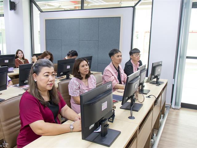 คณะศิลปศาสตร์ให้การต้อนรับ ดร.พิบูลย์ศักดิ์ ลครพล ศิลปินแห่งชาติ สาขาวรรณศิลป์ ในกิจกรรม "นักเขียนพบนักอ่านบนเส้นทางวรรณกรรมวิจารณ์”