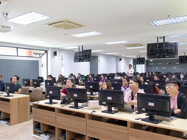 คณะศิลปศาสตร์ให้การต้อนรับ ดร.พิบูลย์ศักดิ์ ลครพล ศิลปินแห่งชาติ สาขาวรรณศิลป์ ในกิจกรรม "นักเขียนพบนักอ่านบนเส้นทางวรรณกรรมวิจารณ์”