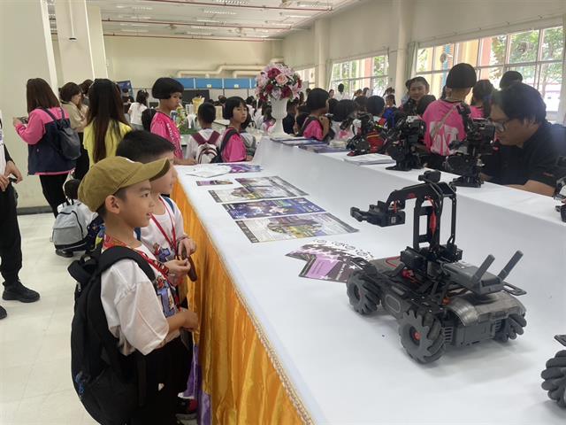 โรงเรียนสาธิตมหาวิทยาลัยพะเยา 