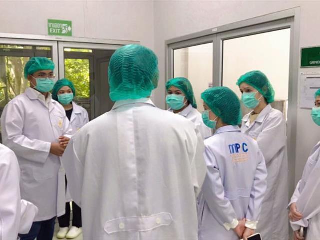 หลักสูตรบัณฑิตศึกษา คณะเภสัชศาสตร์ มหาวิทยาลัยพะเยา จัดกิจกรรมศึกษาดูงาน ณ ศูนย์นวัตกรรมสมุนไพรครบวงจร มหาวิทยาลัยแม่ฟ้าหลวง  