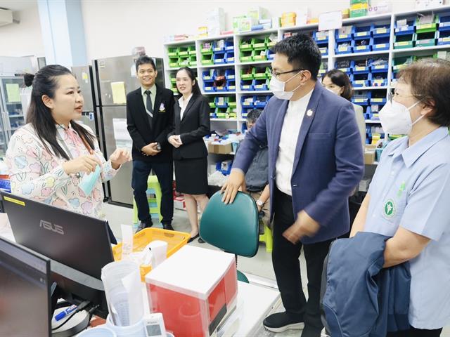ความร่วมมือทางวิชาการเพื่อพัฒนาศักยภาพบัณฑิตเภสัชศาสตร์ ระหว่าง มหาวิทยาลัยพะเยา และ โรงพยาบาลแพร่