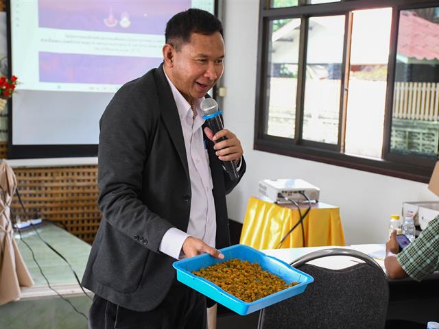 วิทยาลัยการศึกษา ดำเนินโครงการอนุรักษ์และสืบสานภูมิปัญญาท้องถิ่นเพื่อการพัฒนาชุมชน ณ ศูนย์เรียนรู้วัฒนธรรมและภูมิปัญญาตำบลดอกคำใต้