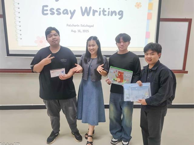 สาขาวิชาอังกฤษ คณะศิลปศาสตร์ จัดโครงการ “อบรมเพื่อพัฒนาทักษะวิชาเอก สาขาวิชาภาษาอังกฤษ สำหรับ 4 ชั้นปี”