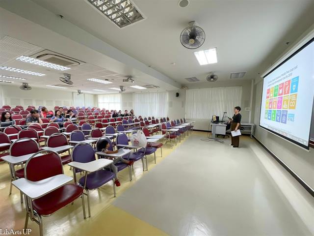 สาขาวิชาอังกฤษ คณะศิลปศาสตร์ จัดโครงการ “อบรมเพื่อพัฒนาทักษะวิชาเอก สาขาวิชาภาษาอังกฤษ สำหรับ 4 ชั้นปี”