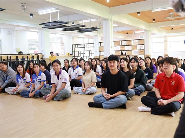 คณะสาธารณสุขศาสตร์ จัดกิจกรรมพัฒนาผู้นำนิสิต "สร้างสรรค์ คิดทันโลก สื่อสารอย่างมืออาชีพ"