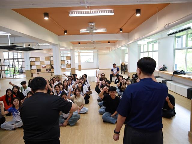 คณะสาธารณสุขศาสตร์ จัดกิจกรรมพัฒนาผู้นำนิสิต "สร้างสรรค์ คิดทันโลก สื่อสารอย่างมืออาชีพ"