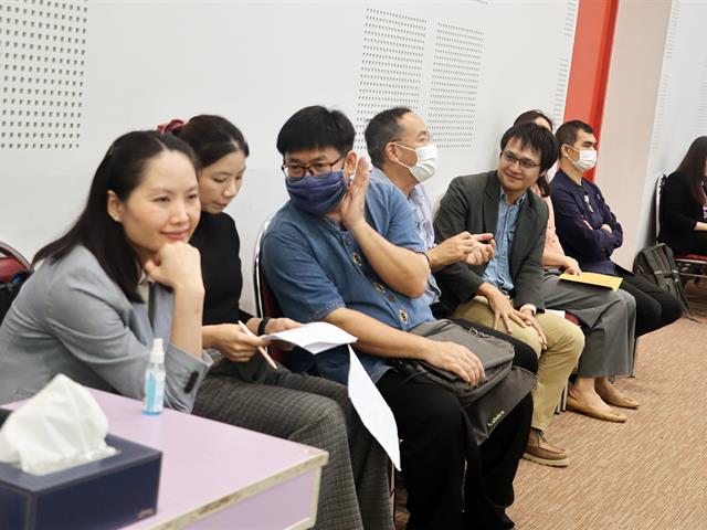 คณะรัฐศาสตร์และสังคมศาสตร์ 