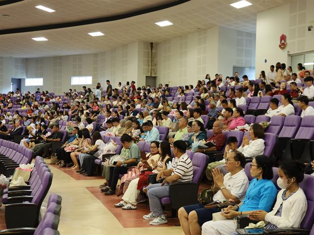 พิธีมอบหมวกและเข็มชั้นปีนิสิตสาขาพยาบาลศาสตร์ ประจำปีการศึกษา 2568