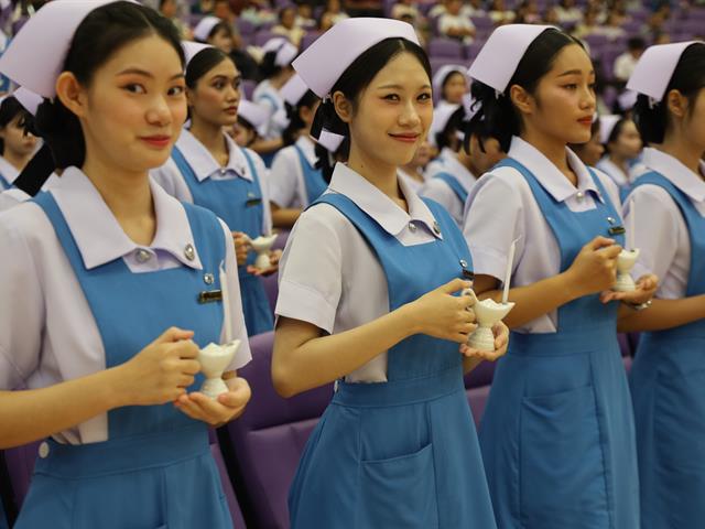 พิธีมอบหมวกและเข็มชั้นปีนิสิตสาขาพยาบาลศาสตร์ ประจำปีการศึกษา 2568