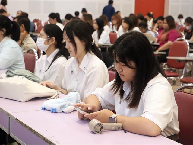 คณะรัฐศาสตร์และสังคมศาสตร์ 