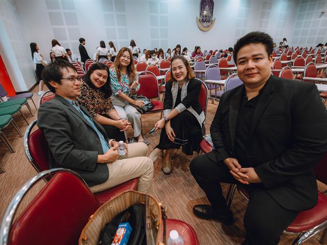 คณะรัฐศาสตร์และสังคมศาสตร์ 
