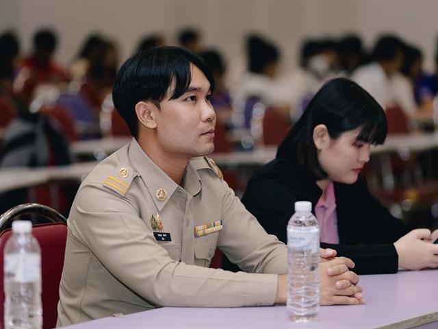 คณะรัฐศาสตร์และสังคมศาสตร์ 