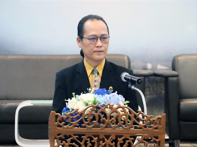 คณะรัฐศาสตร์และสังคมศาสตร์ 