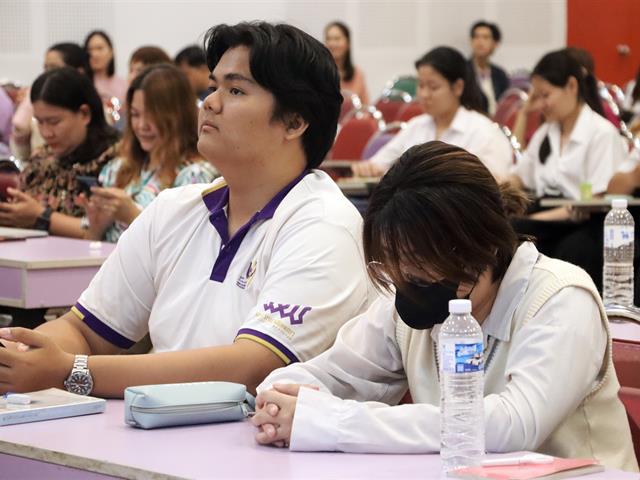 คณะรัฐศาสตร์และสังคมศาสตร์ 
