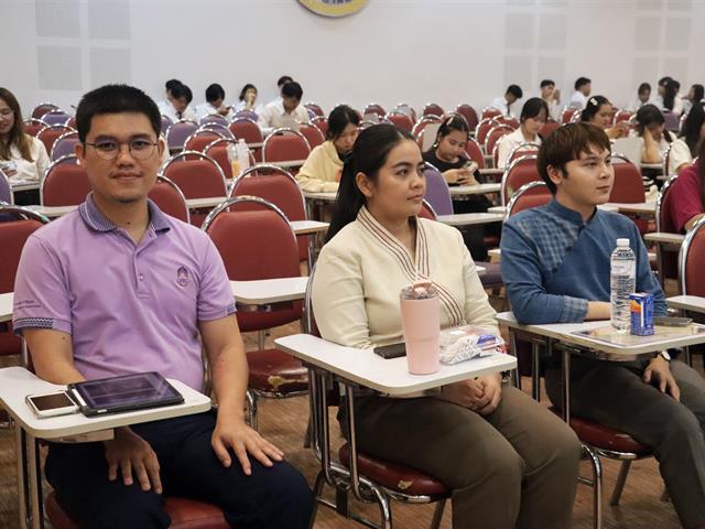 คณะรัฐศาสตร์และสังคมศาสตร์ 