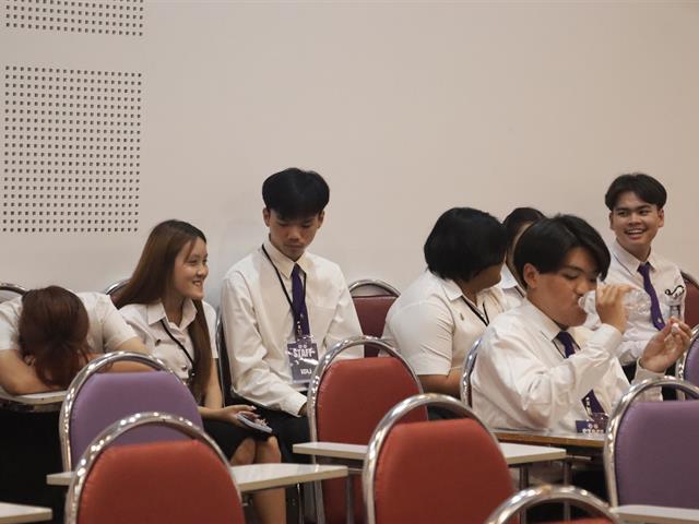 คณะรัฐศาสตร์และสังคมศาสตร์ 