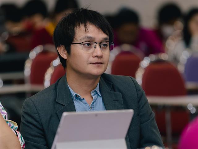 คณะรัฐศาสตร์และสังคมศาสตร์ 