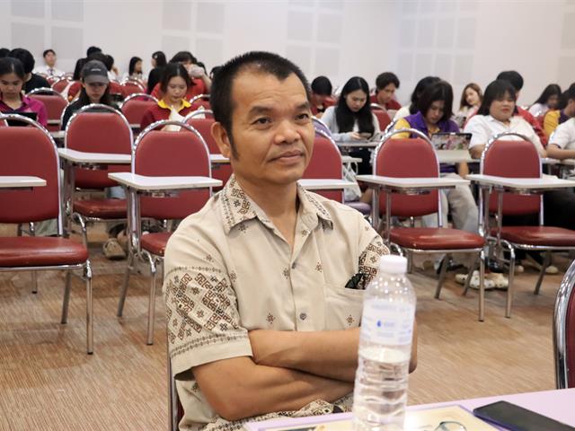 คณะรัฐศาสตร์และสังคมศาสตร์ 
