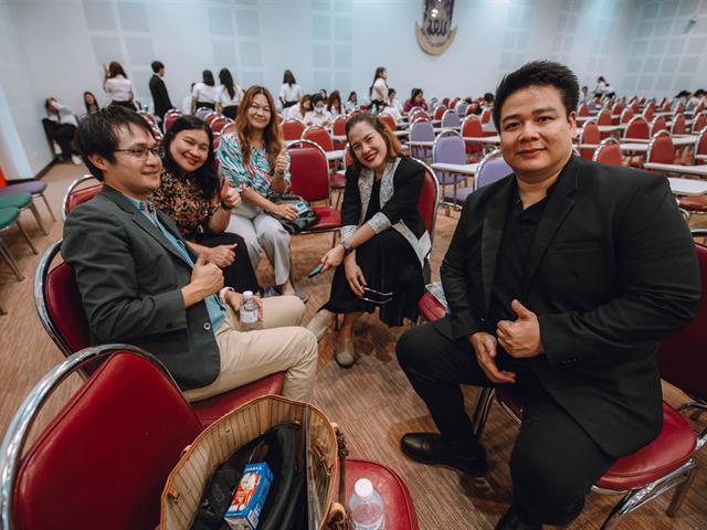คณะรัฐศาสตร์และสังคมศาสตร์ 