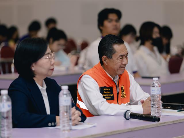 คณะรัฐศาสตร์และสังคมศาสตร์ 