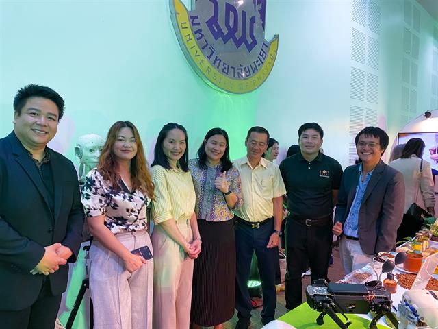 คณะรัฐศาสตร์และสังคมศาสตร์ 