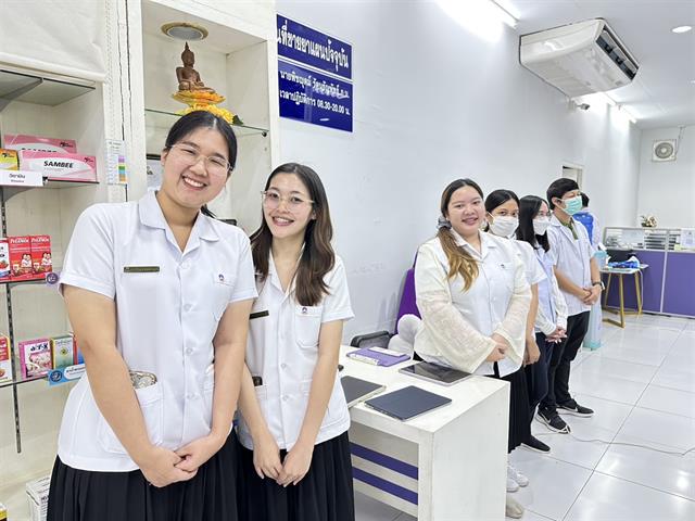 คณะผู้บริหาร Kindai University และบรัษัท Frontier Co., Ltd. เข้าเยี่ยมชมสถานปฏิบัติการเภสัชกรรมชุมชนฯ