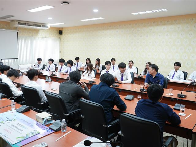 อธิการบดีมหาวิทยาลัยพะเยา แสดงความยินดีกับนิสิตคณะวิศวกรรมศาสตร์  และคณะสถาปัตยกรรมศาสตร์และศิลปกรรมศาสตร์ คว้ารางวัลการแข่งขันระดับประเทศ