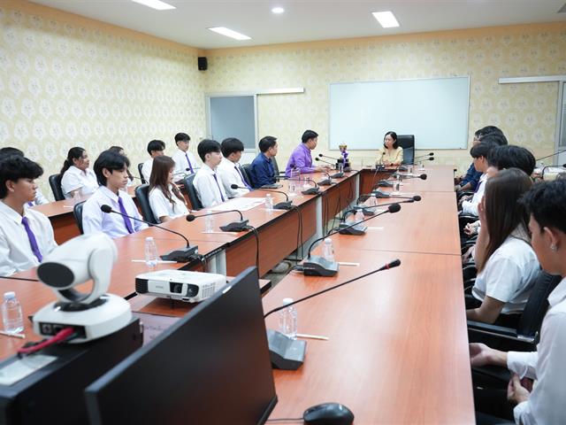 อธิการบดีมหาวิทยาลัยพะเยา แสดงความยินดีกับนิสิตคณะวิศวกรรมศาสตร์  และคณะสถาปัตยกรรมศาสตร์และศิลปกรรมศาสตร์ คว้ารางวัลการแข่งขันระดับประเทศ