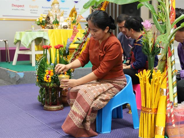 กิจกรรมทำบุญตักบาตรข้าวสารอาหารแห้ง และพิธีทำบุญสืบชะตา เนื่องในวันคล้ายวันสถาปนาคณะพยาบาลศาสตร์ ครบรอบ ๒๒ ปี