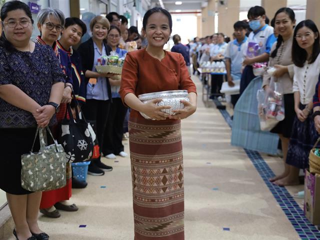 กิจกรรมทำบุญตักบาตรข้าวสารอาหารแห้ง และพิธีทำบุญสืบชะตา เนื่องในวันคล้ายวันสถาปนาคณะพยาบาลศาสตร์ ครบรอบ ๒๒ ปี