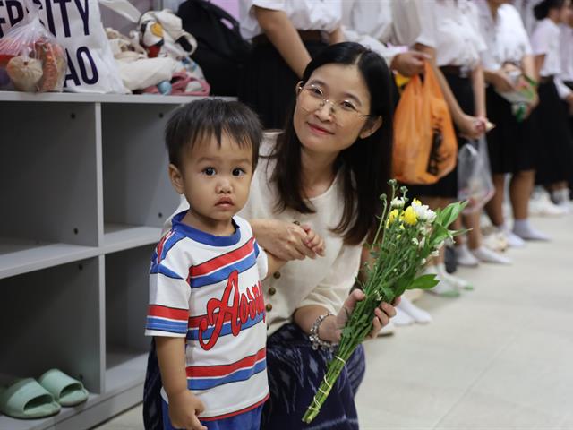 กิจกรรมทำบุญตักบาตรข้าวสารอาหารแห้ง และพิธีทำบุญสืบชะตา เนื่องในวันคล้ายวันสถาปนาคณะพยาบาลศาสตร์ ครบรอบ ๒๒ ปี