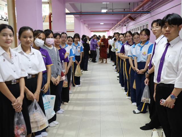 กิจกรรมทำบุญตักบาตรข้าวสารอาหารแห้ง และพิธีทำบุญสืบชะตา เนื่องในวันคล้ายวันสถาปนาคณะพยาบาลศาสตร์ ครบรอบ ๒๒ ปี