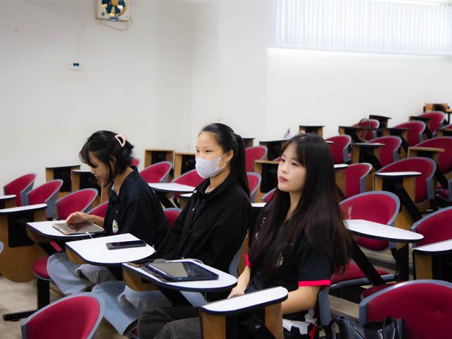คณะบริหารธุรกิจและนิเทศศาสตร์  
