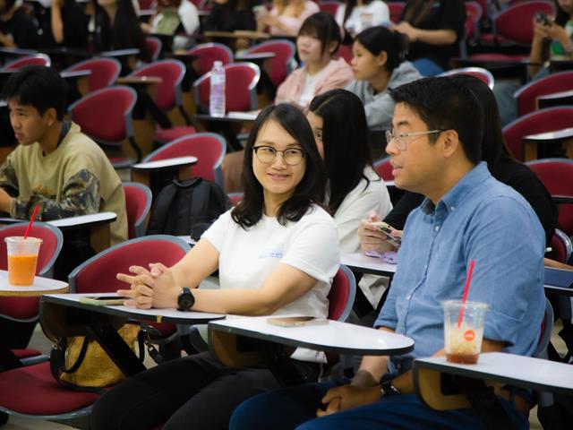 คณะบริหารธุรกิจและนิเทศศาสตร์  