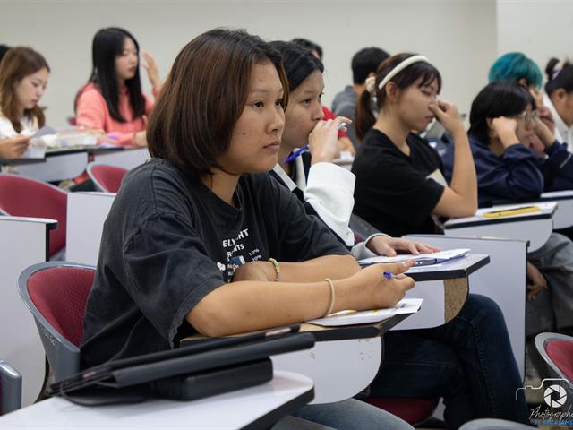 คณะบริหารธุรกิจและนิเทศศาสตร์  