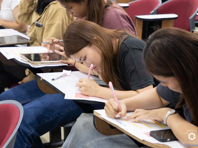 คณะบริหารธุรกิจและนิเทศศาสตร์  
