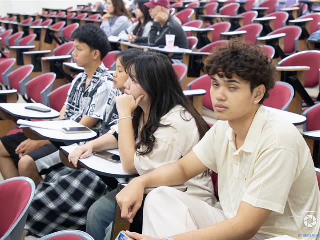 คณะบริหารธุรกิจและนิเทศศาสตร์  