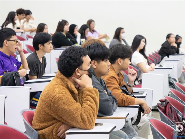 คณะบริหารธุรกิจและนิเทศศาสตร์  