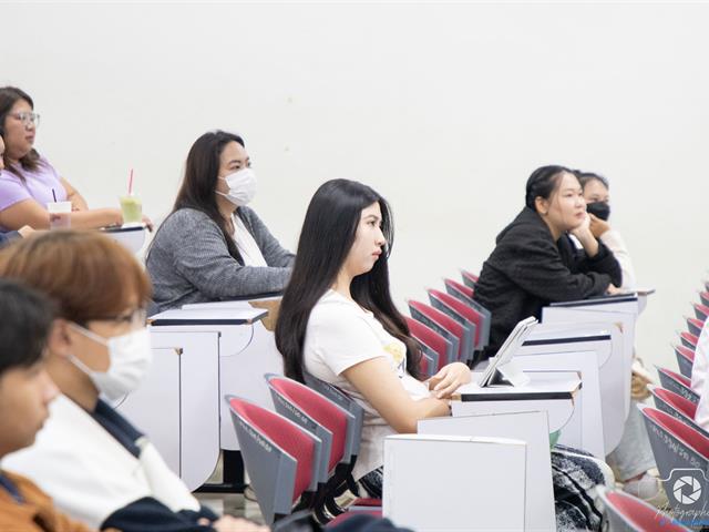 คณะบริหารธุรกิจและนิเทศศาสตร์  
