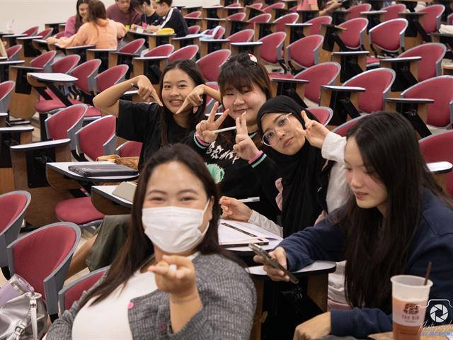 คณะบริหารธุรกิจและนิเทศศาสตร์  