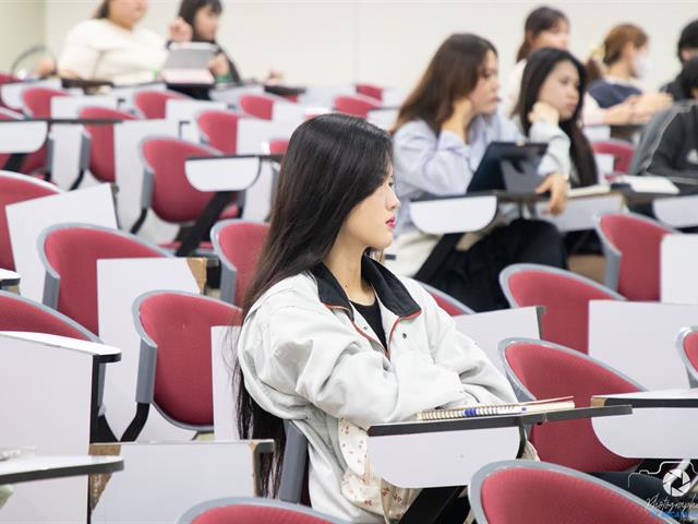 คณะบริหารธุรกิจและนิเทศศาสตร์  