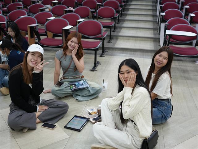 คณะบริหารธุรกิจและนิเทศศาสตร์  