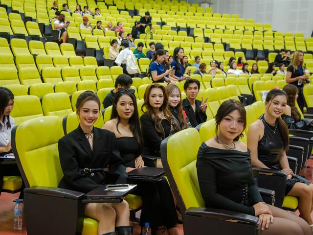 คณะบริหารธุรกิจและนิเทศศาสตร์  
