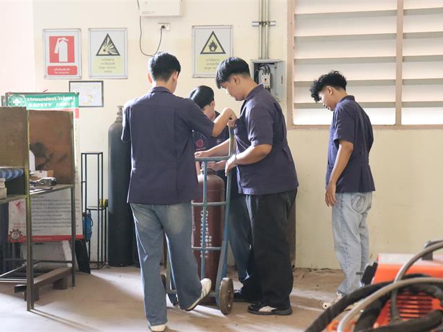 วิศวกรรมอุตสาหการ มพ. จัดโครงการทำบุญอาคารปฏิบัติการฯ เสริมสิริมงคลและพลังแห่งการเรียนรู้
