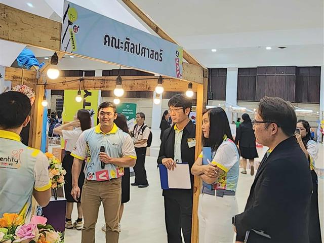 คณะศิลปศาสตร์ มหาวิทยาลัยพะเยา คว้า สองรางวัลชนะเลิศ ในการพัฒนาระบบการดูแลและพัฒนานิสิต