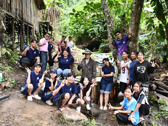 วิทยาลัยการศึกษา ร่วมกับสโมสรนิสิต ดำเนินกิจกรรมการพัฒนานิสิตครูจิตอาสาเพื่อการพัฒนาเชิงพื้นที่ โรงเรียนบ้านแม่แมะ จังหวัดเชียงใหม่